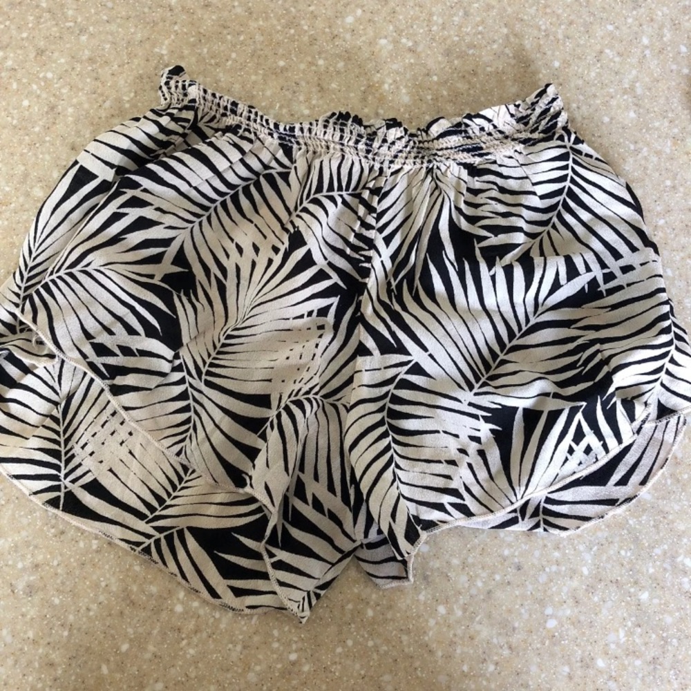 Brandy Melville shorts